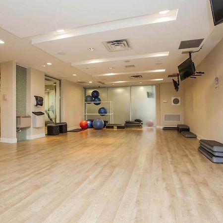 Downtown Mississauga Executive Suites Sq1 Екстер'єр фото
