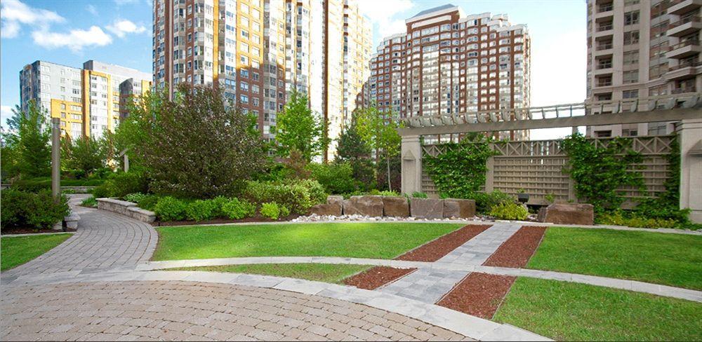 Downtown Mississauga Executive Suites Sq1 Екстер'єр фото