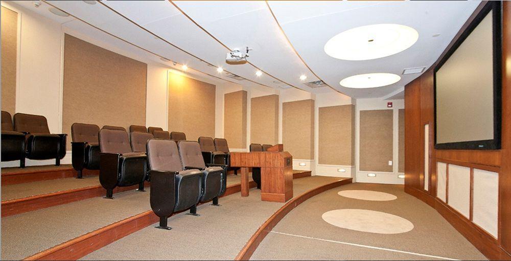 Downtown Mississauga Executive Suites Sq1 Екстер'єр фото